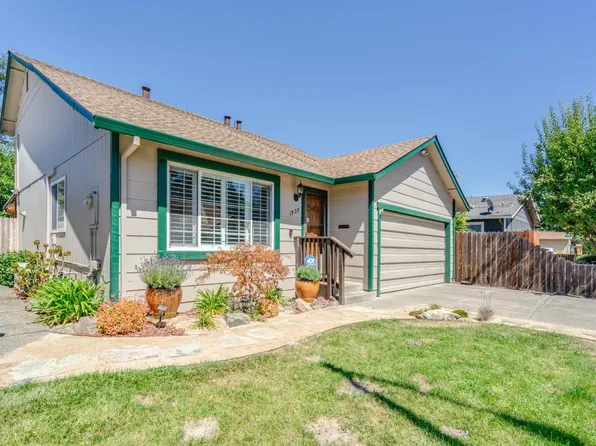 1909 Greeneich Avenue, Santa Rosa, CA 95401
