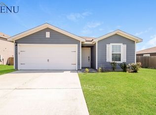 8010 Distant Harbor Rd, Cove, TX 77523