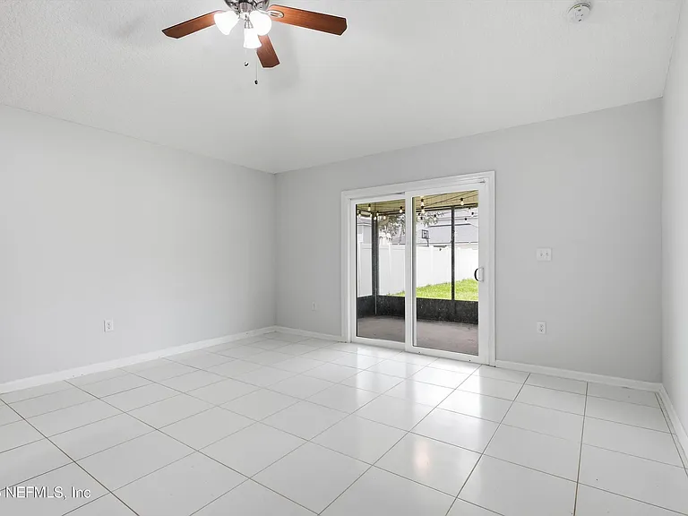9847 Sailor Dr — Photo 14