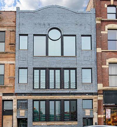 3rd image of 2354 N Clybourn Ave