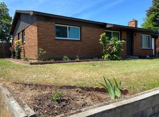 740 E 19th St, The Dalles, OR