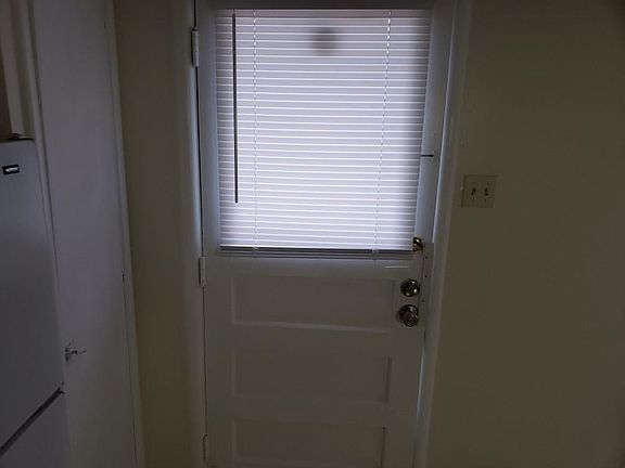 4th image of 329 Pittman St #B