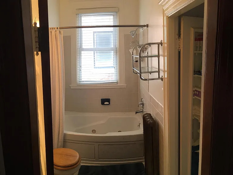W St NW — Photo 18