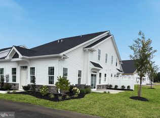 55 Cedar Cir, Levittown, PA 19055