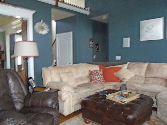 4th image of 173 Hickory Meadows Dr