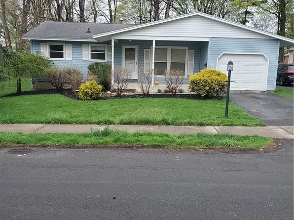 103 Orchard St, Fayetteville, NY 13066