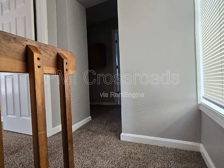 153 S Cypress Ave — Photo 39