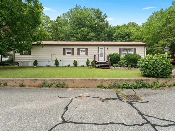 36 Torch Ln, Coventry, RI 02816