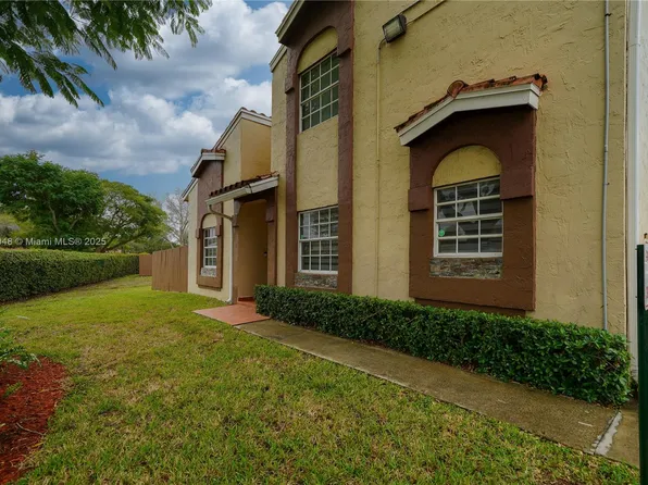 6460 SW 138th Ct APT 301, Miami, FL 33183