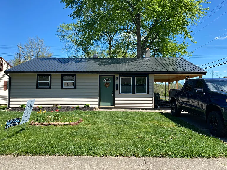 403 Grace Dr — Photo 1