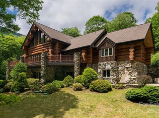 303 Flying Hawk Trl, Waynesville, NC 28786