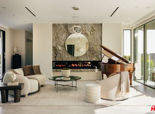 2162 Westridge Rd, Los Angeles, CA 90049