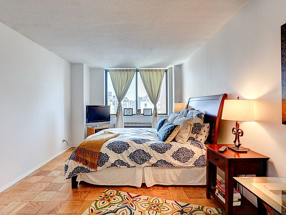 4th image of 275 W 96th St APT 19D