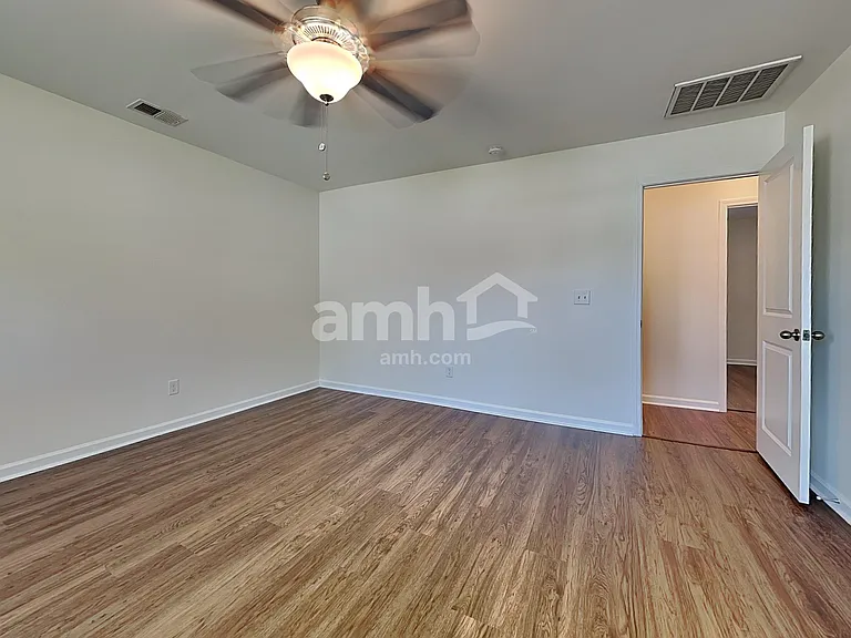 129 Orion Way — Photo 7
