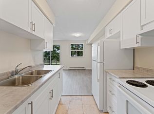 1071 McDougall St #602, Windsor, ON N9A 1M2