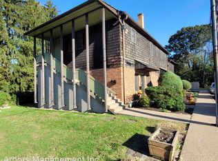 8 Locust St APT 4, Crafton, PA 15205