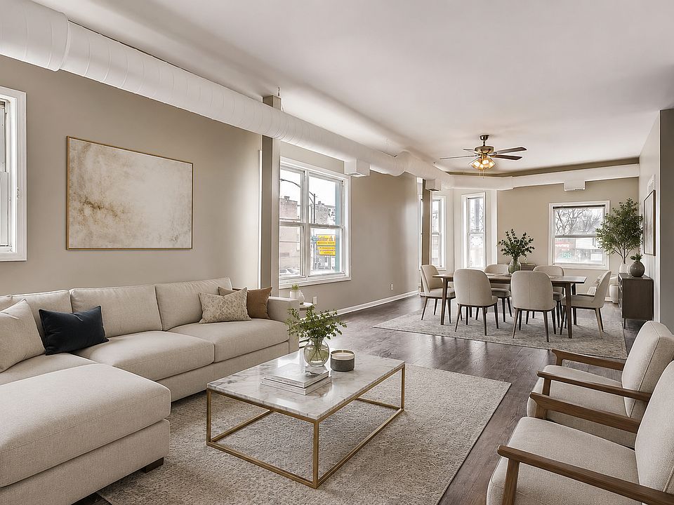 1st image of 2000 W Roscoe St #2F