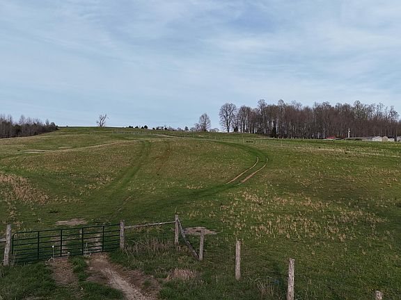 2nd image of 157 Harbor St