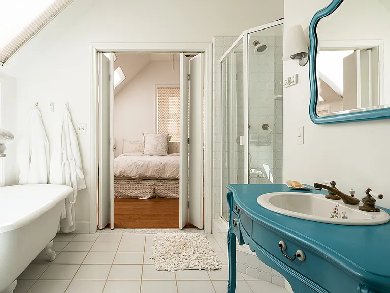 Guest cottage 1