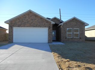 2204 Oliver Cir, Greenville, TX 75401