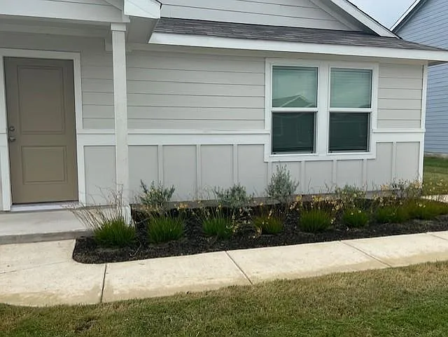 2215 Cyclone Dr — Photo 3
