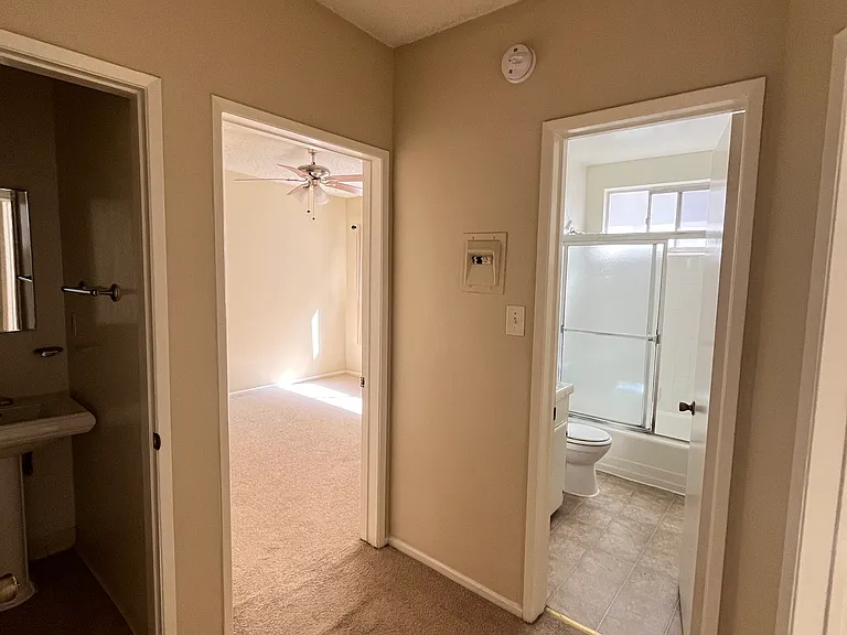 11746 Goshen Ave #7 — Photo 14