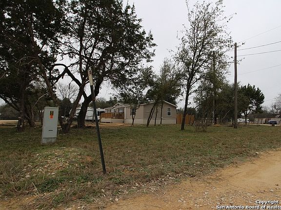 4th image of 284 Sombra Dr