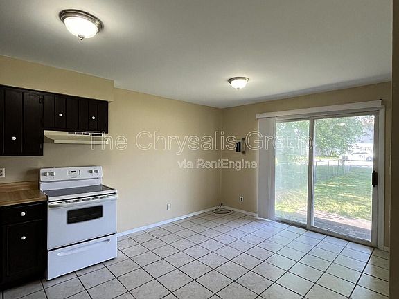 5th image of 424 Heritage Ln