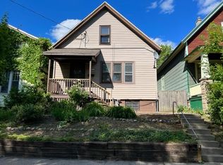 2216 S Robinson Ave, Milwaukee, WI 53207