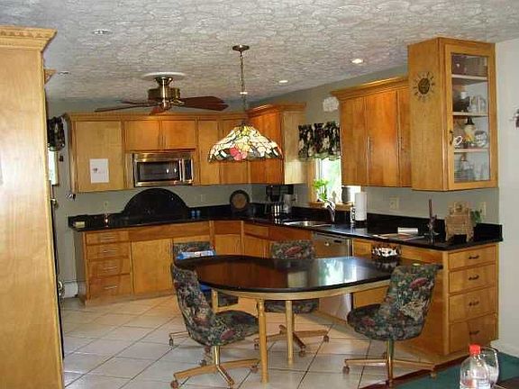 3rd image of 2828 Lindy Ln