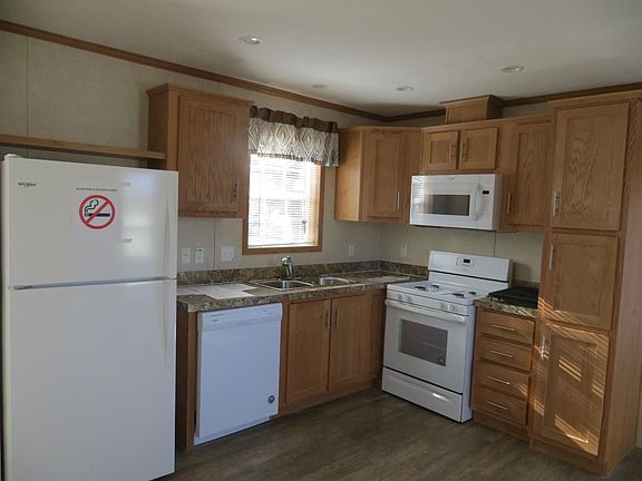 2nd image of 25 Maplewood Dr