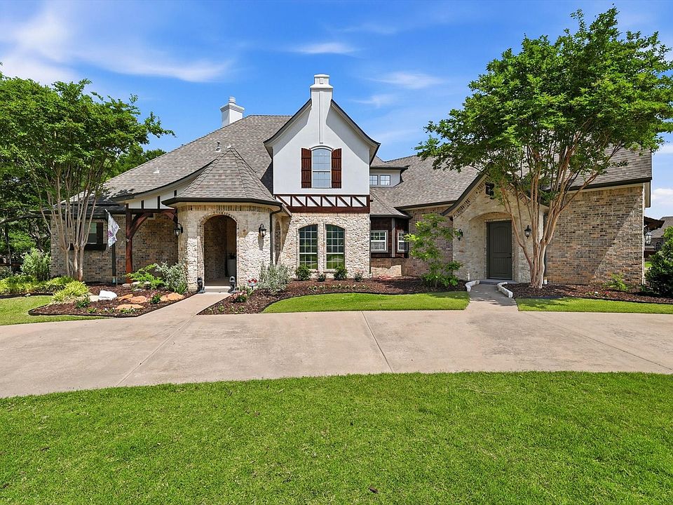 1st image of 8079 Steeplechase Cir