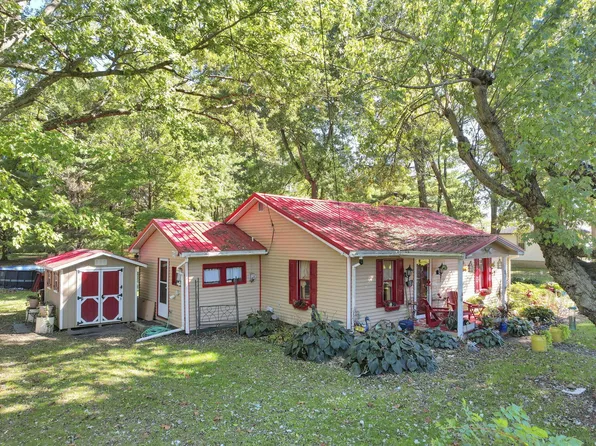 97 Madison St SW, Pataskala, OH 43062