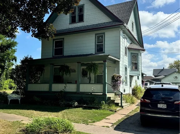 5 Robertson St, Middleport, NY 14105