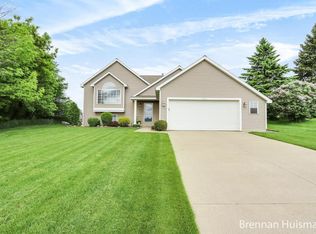 4410 40th Ave, Hudsonville, MI 49426