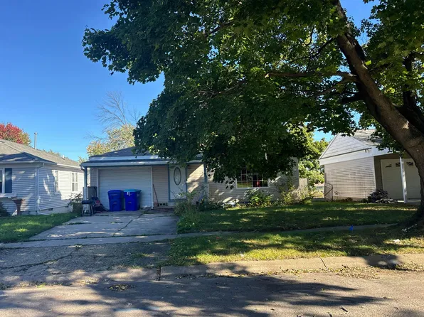 825 2nd Ave NE, Oelwein, IA 50662