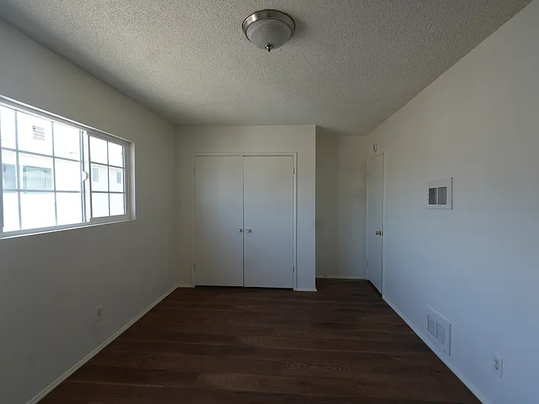 201 Grandview Dr #205-1/2 — Photo 10