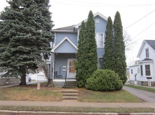 413 W South Park Ave, Oshkosh, WI 54902