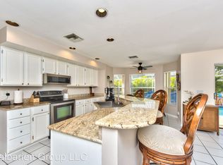 3745 Weymouth Cir, Naples, FL 34112