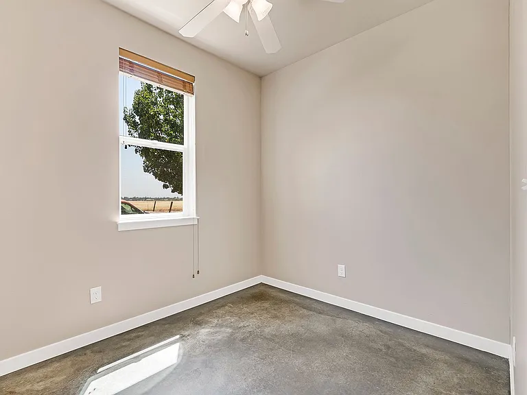 2215 Hutchinson St #101 — Photo 10