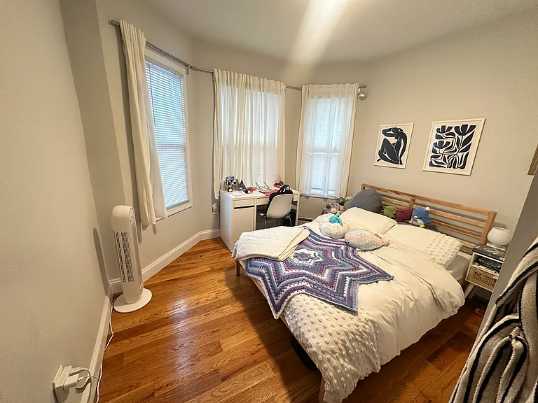 417 Cardinal Medeiros Ave #3 — Photo 7