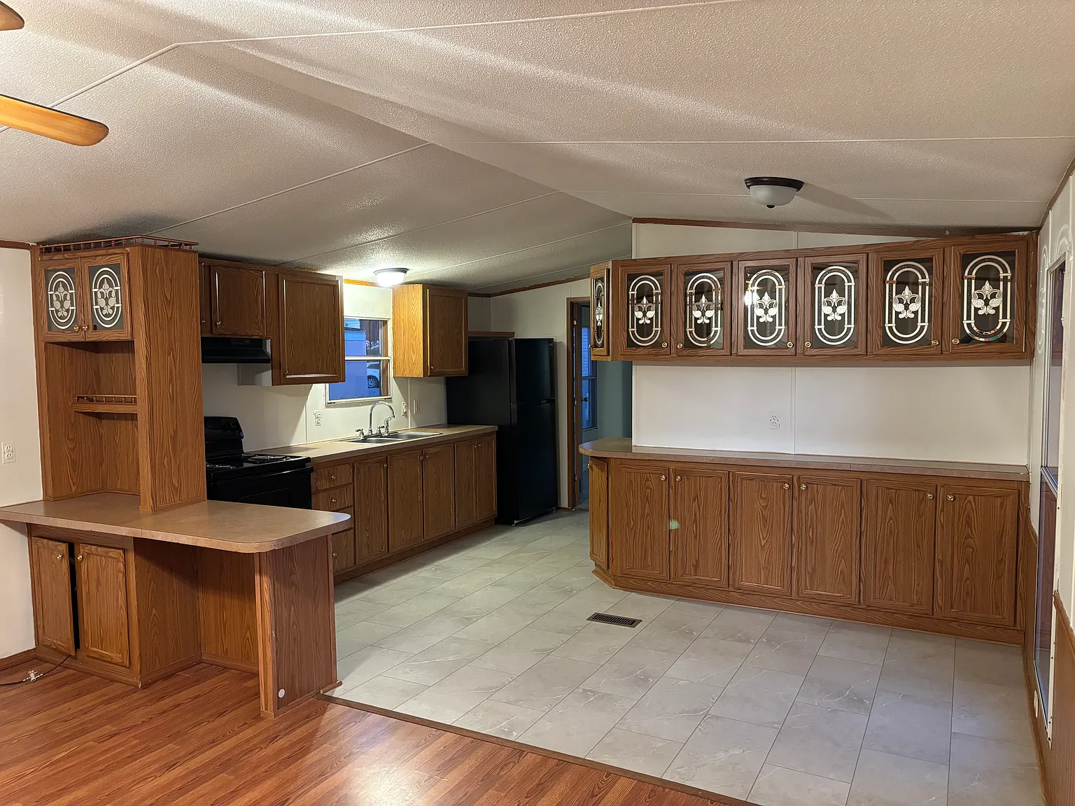 2 bed, 1000 sqft, $850 — Photo 1