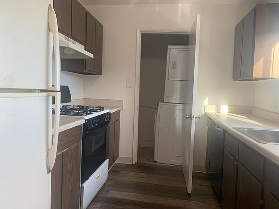 2nd image of 1161 Detroit Ave APT 6