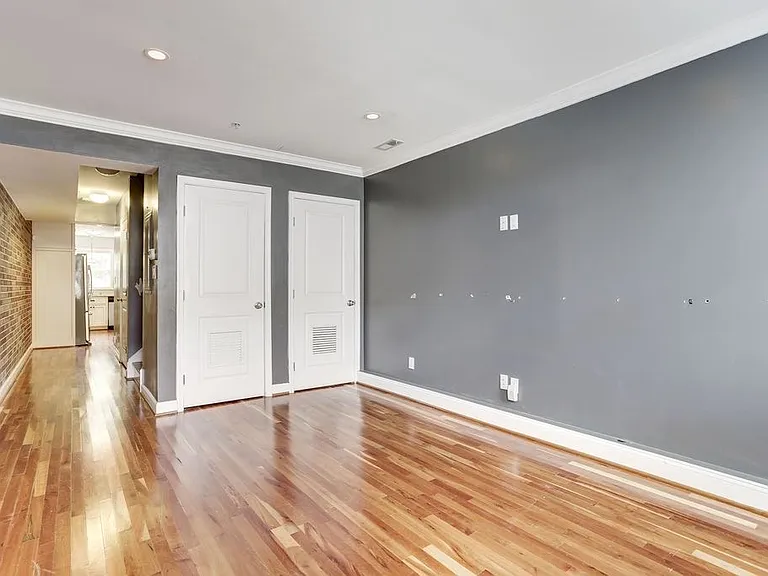 1120 K St SE — Photo 5