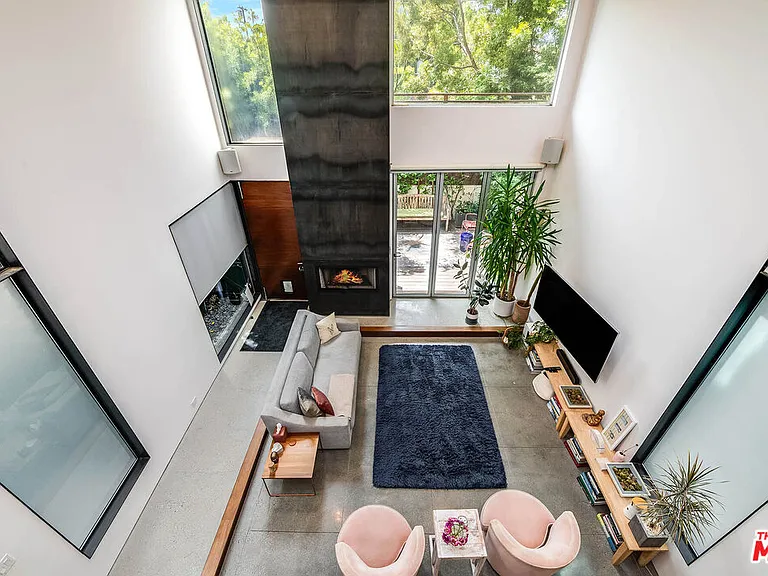 417 Venice Way — Photo 10