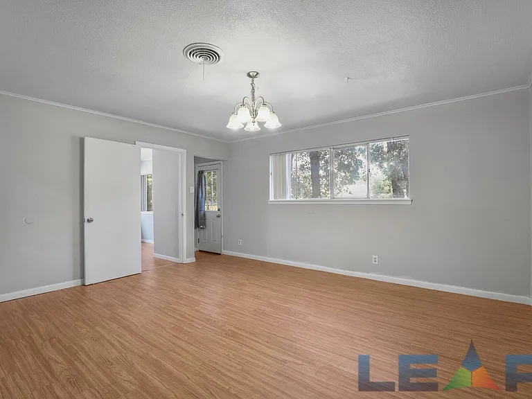 1917 Jacqueline Dr — Photo 14