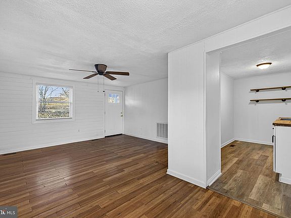 4th image of 272 Piedmont Ave