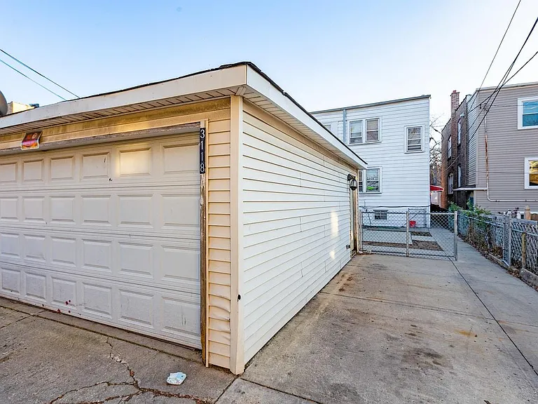 3118 W Addison St #2 — Photo 18