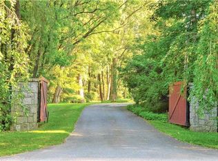 136 River Rd, Pawling, NY 12564