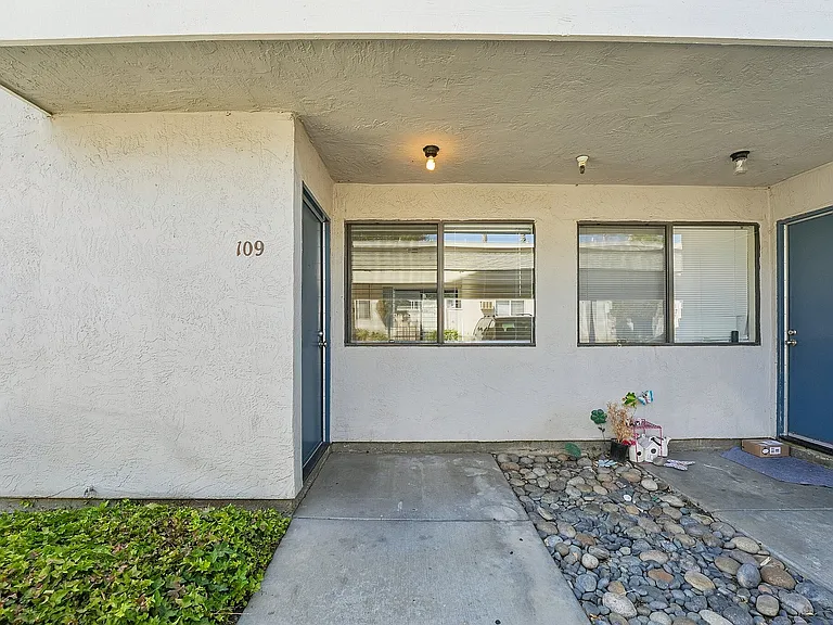 7-web-or-mls-403-425 Junction Ave 109A-S1807-007